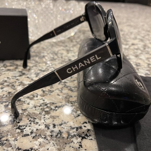 CHANEL Mother of Pearl Black Polarized Sunglasses - Picture 6 of 13